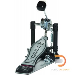 DW CP9000 Single Bass Drum Pedal with carry bag