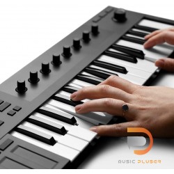 Native Instruments Komplete Kontrol M32