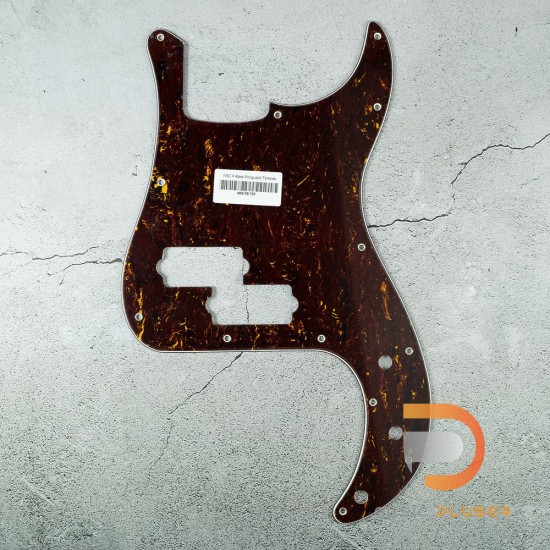 Partsland P-BASS Pickguard (13-Hole)